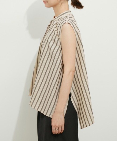 le cercle ADAM ET ROPE'(ルセルクルアダムエロペ)の「ストライプ ノースリーブフレアブラウス(シャツ/ブラウス・レディース・ブラック系その他2/ホワイト系その他6/ブルー系その他・FREE)」の12枚目の写真