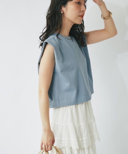 La boutique BonBon（ラブティックボンボン）の「【二の腕すっきり】ノースリクロップドカットソー（Tシャツ/カットソー・レディース・ホワイト/チャコールグレー/スカイブルー・FREE）」の14枚目の写真