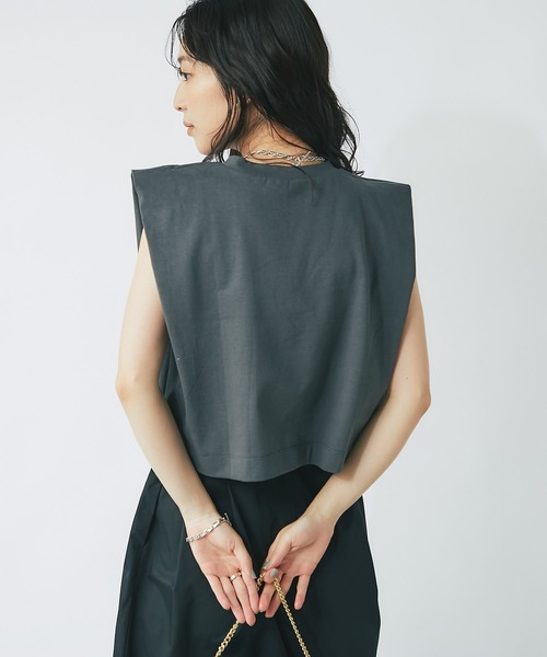 La boutique BonBon（ラブティックボンボン）の「【二の腕すっきり】ノースリクロップドカットソー（Tシャツ/カットソー・レディース・ホワイト/チャコールグレー/スカイブルー・FREE）」の22枚目の写真