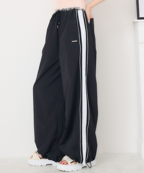 ems excite（エムズエキサイト）の「ライントラックパンツ（その他パンツ・レディース・ピンク/ブラック/オフホワイト・FREE）」の3枚目の写真