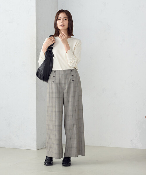 COMME CA ISM（コムサイズム）の「【 マシンウォッシャブル 】ベーシックＶネックニット（ニット/セーター・レディース・チャコール/ブラック/レッド/ホワイト・LARGE/MEDIUM）」の5枚目の写真