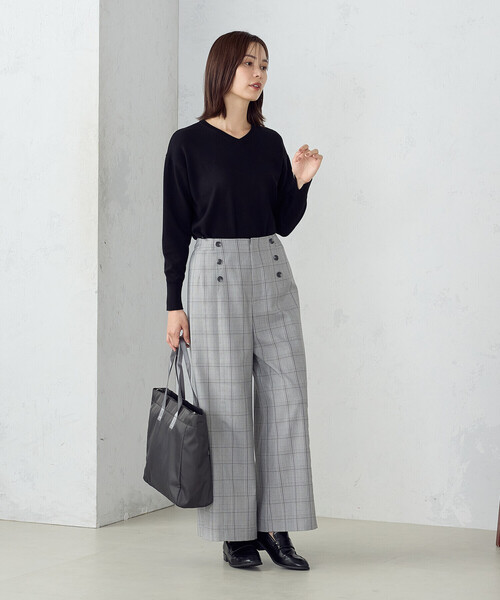 COMME CA ISM（コムサイズム）の「【 マシンウォッシャブル 】ベーシックＶネックニット（ニット/セーター・レディース・チャコール/ブラック/レッド/ホワイト・LARGE/MEDIUM）」の9枚目の写真