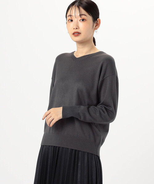 COMME CA ISM（コムサイズム）の「【 マシンウォッシャブル 】ベーシックＶネックニット（ニット/セーター・レディース・チャコール/ブラック/レッド/ホワイト・LARGE/MEDIUM）」の14枚目の写真