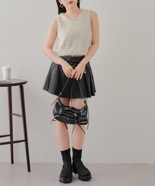 Chico（チコ）の「【500mlペットボトル収納可】ドロストラウンドショルダーバッグ（ショルダーバッグ・レディース・シルバー/ブラック/アイボリー/レッド・FREE）」の10枚目の写真