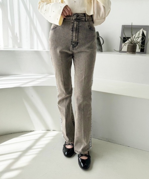 one after another NICE CLAUP(ワンアフターアナザーナイスクラップ)の「美脚ストレッチデニムパンツ(デニムパンツ・レディース・ブルー/ブラック/ブルー系その他・SMALL/MEDIUM)」の2枚目の写真