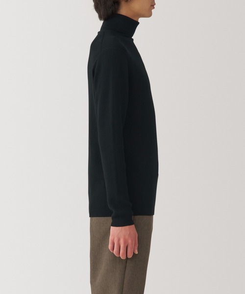 無印良品（ムジルシリョウヒン）の「紳士　洗えるウールリブタートルネックセーター（ニット/セーター・メンズ・ブラック/チャコールグレー/オフホワイト/ブラウン/パープル/オートミール・XL/L/M/S）」の14枚目の写真