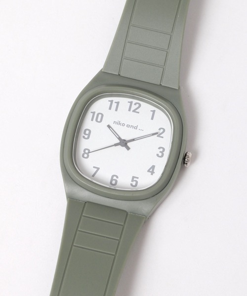 niko and...(ニコアンド)の「スクエアアナログウォッチ(アナログ腕時計・レディース・カーキ/ブラック/ホワイト/スモーク・0)」の3枚目の写真
