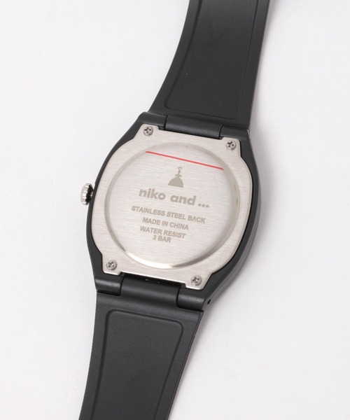 niko and...(ニコアンド)の「スクエアアナログウォッチ(アナログ腕時計・レディース・カーキ/ブラック/ホワイト/スモーク・0)」の9枚目の写真