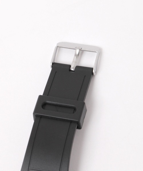 niko and...(ニコアンド)の「スクエアアナログウォッチ(アナログ腕時計・レディース・カーキ/ブラック/ホワイト/スモーク・0)」の12枚目の写真