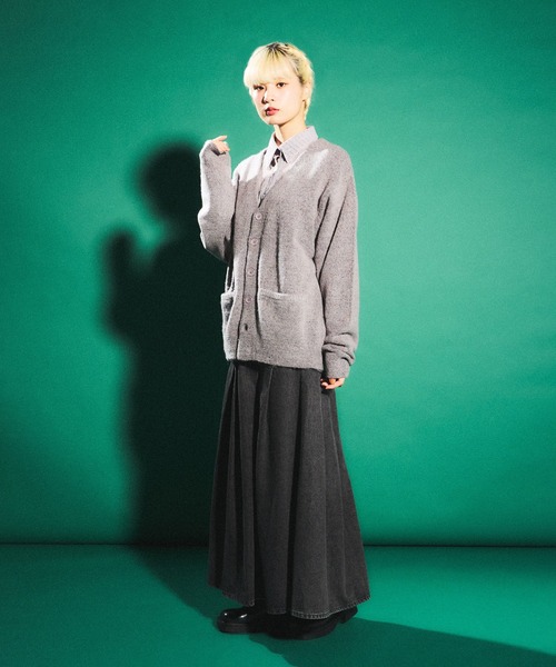 PUNYUS（プニュズ）の「切り替えプリーツデニムロングスカート（デニムスカート・レディース・ブラック系その他・1/2/3/4）」の6枚目の写真