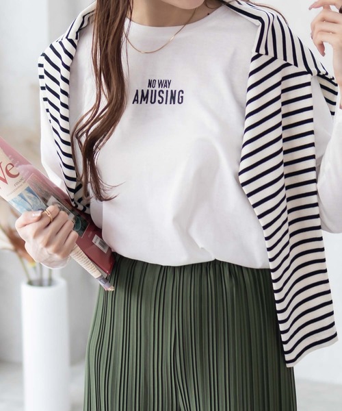 NAVY(ネイビー)の「NAVY センター刺繍 長袖Tシャツ ロンT(Tシャツ/カットソー・レディース・チャコールグレー/ピンク系その他/ブラック/オリーブ/ホワイト/ホワイト系その他・M/L)」の2枚目の写真