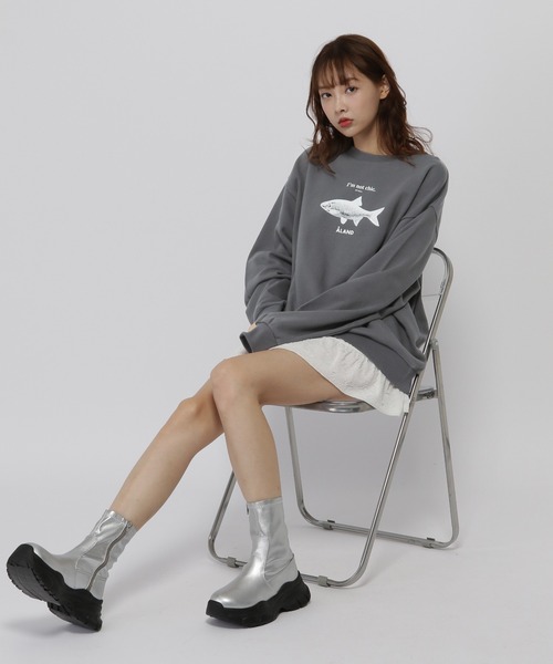 ALAND(エーランド)の「【UNISEX】ALAND/FISHグラフィックプルオーバー(スウェット・レディース・ライトグレー/チャコール/ベージュ・MEDIUM/LARGE/SMALL)」の8枚目の写真