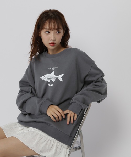 ALAND(エーランド)の「【UNISEX】ALAND/FISHグラフィックプルオーバー(スウェット・レディース・ライトグレー/チャコール/ベージュ・MEDIUM/LARGE/SMALL)」の9枚目の写真