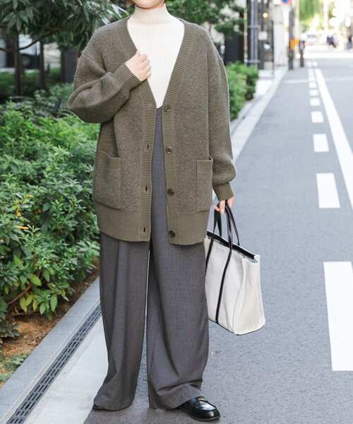 FORK&SPOON(フォークアンドスプーン)の「FORK&SPOON ブークレ接結カーディガン(カーディガン/ボレロ・レディース・モカ/チャコールグレー・1)」の5枚目の写真