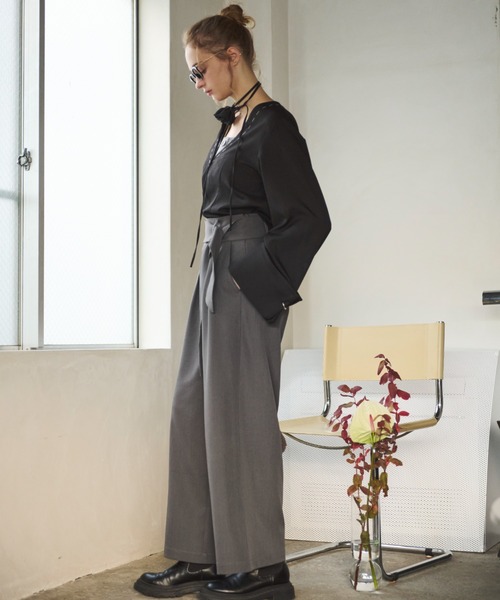 loin nuit(ロワンニュイ)の「waist belt wide pants / ウエストベルトワイドパンツ(スラックス・レディース・グレー/アイボリー・FREE)」の16枚目の写真