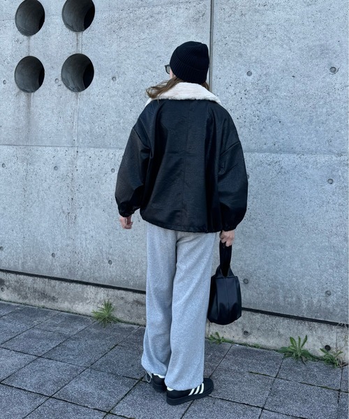 y/m by misato(イムバイミサト)の「フェイクファー襟付きフェイクレザーブルゾン(ブルゾン・レディース・ブラック・FREE)」の12枚目の写真