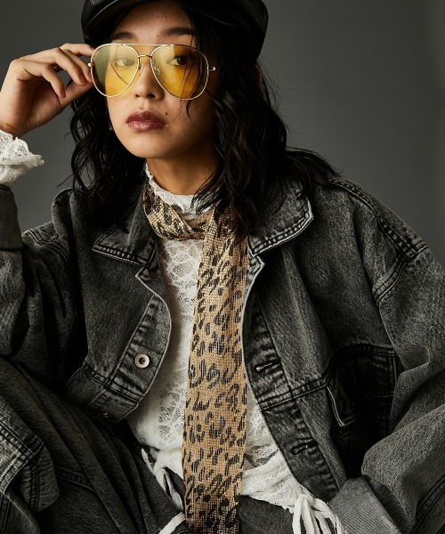 GEVS.（ジェイヴィス）の「綿100％ビッグシルエットデニムジャケット ＜大きいサイズ有＞GEVS.（デニムジャケット・レディース・グレー系/ブルー系・M/L/LL/3L/4L/5L）」の4枚目の写真