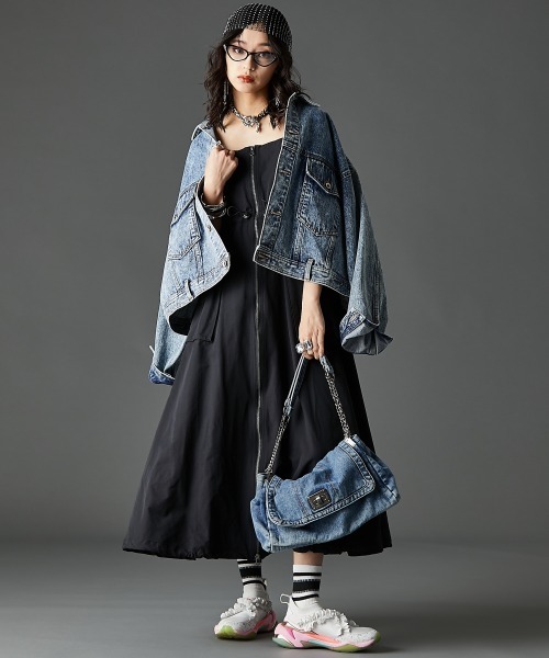 GEVS.（ジェイヴィス）の「綿100％ビッグシルエットデニムジャケット ＜大きいサイズ有＞GEVS.（デニムジャケット・レディース・グレー系/ブルー系・M/L/LL/3L/4L/5L）」の16枚目の写真