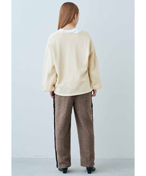 IEDIT（イディット）の「ＩＥＤＩＴ　裏起毛キーネックスウェットとロンＴのレイヤードセット（スウェット・レディース・ネイビー/ライトベージュ・M/L/LL/3L/S/4L）」の6枚目の写真