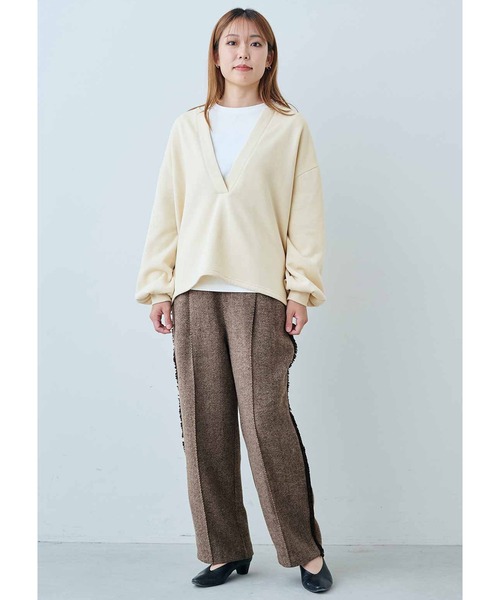 IEDIT（イディット）の「ＩＥＤＩＴ　裏起毛キーネックスウェットとロンＴのレイヤードセット（スウェット・レディース・ネイビー/ライトベージュ・M/L/LL/3L/S/4L）」の5枚目の写真