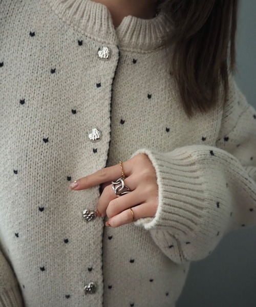 LAULEN(ローレン)の「small heart pattern knit cardigan /ハート柄 ニット カーディガン(カーディガン/ボレロ・レディース・ブラック/アイボリー・FREE)」の5枚目の写真