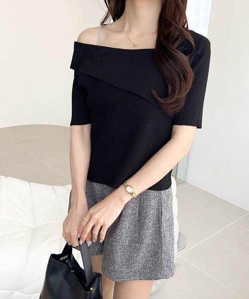 mily bilet(ミウィビレット)の「【mily bilet】この夏華やかさと個性をプラス。アシンメトリーオフショル2WAY半袖サマーリブニット(Tシャツ/カットソー・レディース・グレー/アイボリー/ブラック・LARGE/X-LARGE/SMALL/MEDIUM)」の13枚目の写真