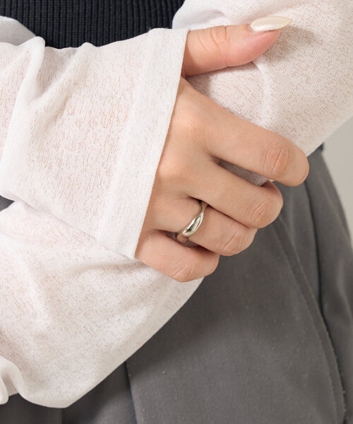 Actually（アクチュアリー）の「nuance wave ring（リング・レディース・シルバー・0）」の2枚目の写真