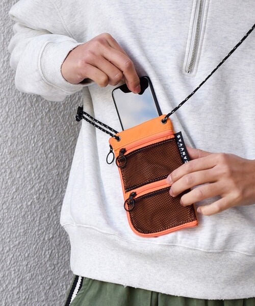 MAISON CANVVAS（メゾンキャンバス）の「【SHIPS any別注】MAISON CANVVAS: メッシュ ウォレット マルチ ショルダーポーチ◇（ショルダーバッグ・メンズ・ブラック/オレンジ/ネイビー/ベージュ/ライトグリーン・ONE SIZE）」の5枚目の写真