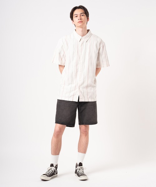 Levi's(リーバイス)の「Levi's/リーバイス ボックスシルエット クロップド Tシャツ(シャツ/ブラウス・メンズ・ホワイト・XL/L/M/S)」の6枚目の写真