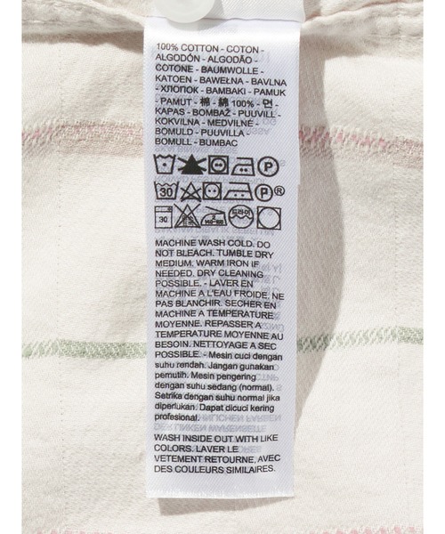 Levi's(リーバイス)の「Levi's/リーバイス ボックスシルエット クロップド Tシャツ(シャツ/ブラウス・メンズ・ホワイト・XL/L/M/S)」の13枚目の写真