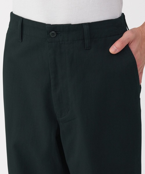 無印良品（ムジルシリョウヒン）の「紳士　洗いざらしチノワイドパンツ（チノパンツ・メンズ・ダークベージュ/カーキ系/ブラック・73/76/82/85/79）」の7枚目の写真
