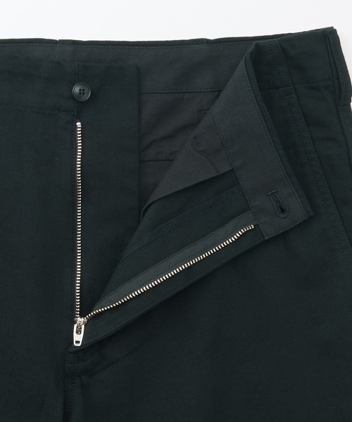 無印良品（ムジルシリョウヒン）の「紳士　洗いざらしチノワイドパンツ（チノパンツ・メンズ・ダークベージュ/カーキ系/ブラック・73/76/82/85/79）」の9枚目の写真