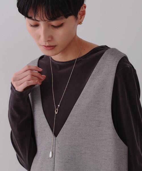 OPAQUE.CLIP（オペークドットクリップ）の「Y字リングフェイクパールネックレス（ネックレス・レディース・ゴールド/シルバー・00）」の3枚目の写真