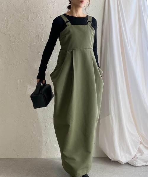 She's Closet（シーズクローゼット）の「ハイウエストタックサイドポケットロングジャンパースカートワンピース（ジャンパースカート・レディース・アイボリー/カーキ/ブラック・FREE）」の5枚目の写真