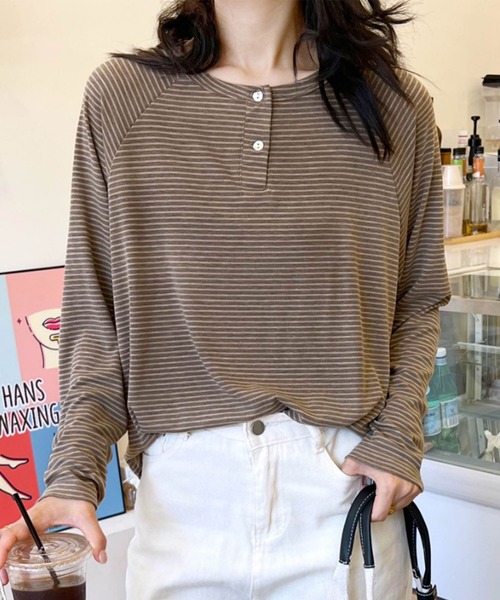 aimoha(アイモハ)の「ボーダーヘンリーネック長袖Tシャツ(Tシャツ/カットソー・レディース・ブラック/ホワイト/チョコ・FREE)」の9枚目の写真