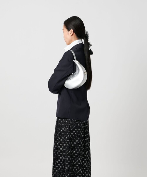 OSOI(オソイ)の「<OSOI>TONI MINI バッグ(ショルダーバッグ・レディース・オフホワイト/シルバー/ブラック/ダークブラウン・FREE)」の5枚目の写真