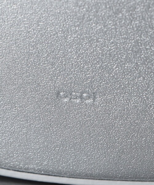 OSOI(オソイ)の「<OSOI>TONI MINI バッグ(ショルダーバッグ・レディース・オフホワイト/シルバー/ブラック/ダークブラウン・FREE)」の17枚目の写真