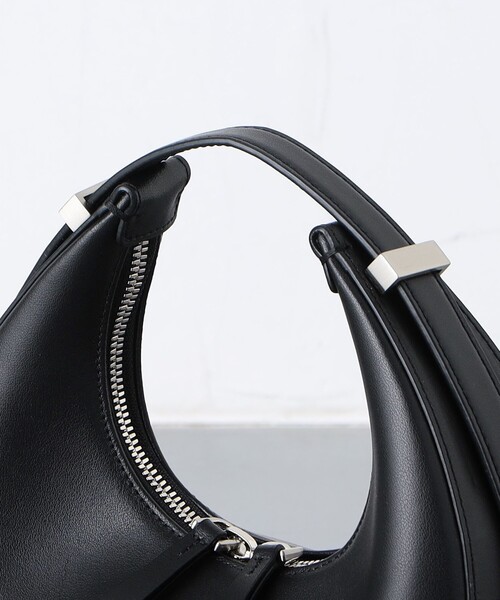 OSOI(オソイ)の「<OSOI>TONI MINI バッグ(ショルダーバッグ・レディース・オフホワイト/シルバー/ブラック/ダークブラウン・FREE)」の20枚目の写真