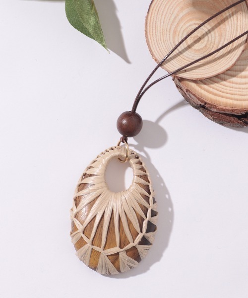 チチカカ（チチカカ）の「スレッドカバーネックレス（ネックレス・レディース・ベージュ/オレンジ/ブルー・FREE）」の2枚目の写真