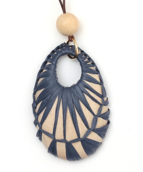 チチカカ（チチカカ）の「スレッドカバーネックレス（ネックレス・レディース・ベージュ/オレンジ/ブルー・FREE）」の9枚目の写真