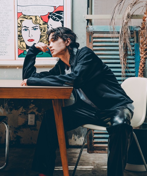 Jieda(ジエダ)の「LEATHER COLLAR SWEAT ZIP JACKET(ブルゾン・メンズ・ブラック・2/1)」の1枚目の写真