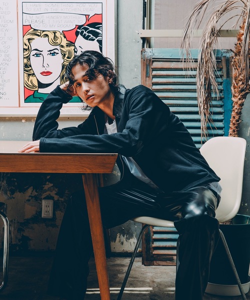 Jieda(ジエダ)の「LEATHER COLLAR SWEAT ZIP JACKET(ブルゾン・メンズ・ブラック・2/1)」の14枚目の写真