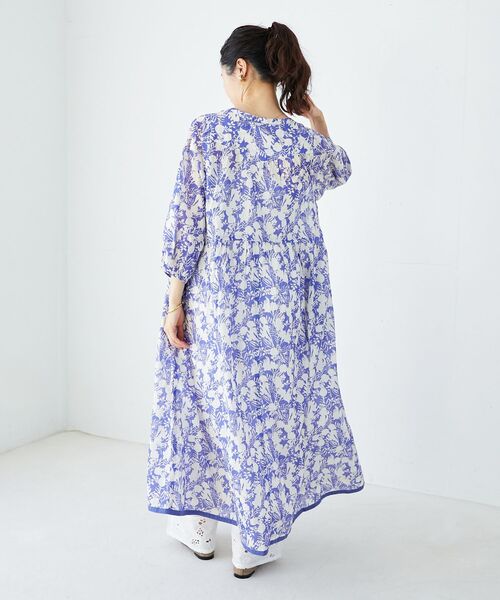 le.coeur blanc（ルクールブラン）の「Fanaka別注バイカラーフラワーワンピース（ワンピース・レディース・ブルー/ブラック・38）」の8枚目の写真