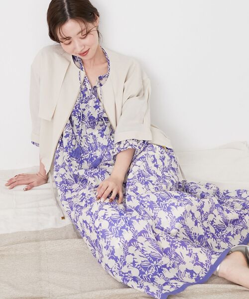 le.coeur blanc（ルクールブラン）の「Fanaka別注バイカラーフラワーワンピース（ワンピース・レディース・ブルー/ブラック・38）」の11枚目の写真