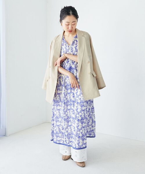 le.coeur blanc（ルクールブラン）の「Fanaka別注バイカラーフラワーワンピース（ワンピース・レディース・ブルー/ブラック・38）」の14枚目の写真