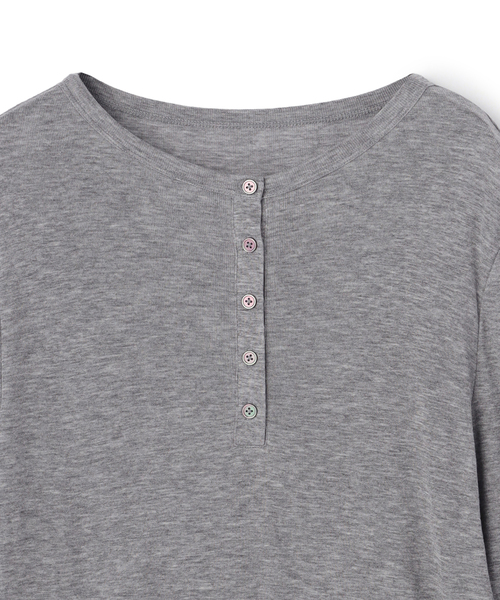 N.O.R.C(ノーク)の「TENCEL WOOL ヘンリーネックトップス(ニット/セーター・レディース・イエロー/グレー/ブラック/サックスブルー・フリー)」の18枚目の写真