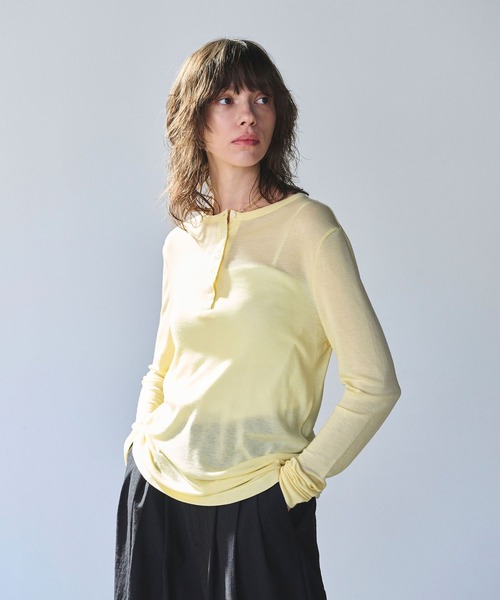 N.O.R.C(ノーク)の「TENCEL WOOL ヘンリーネックトップス(ニット/セーター・レディース・イエロー/グレー/ブラック/サックスブルー・フリー)」の6枚目の写真