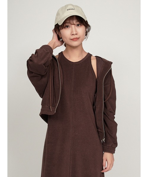 emmi（エミ）の「【限定カラー】【emmi×PlaX（TM）】パイルアメスリワンピース（ワンピース・レディース・ブルー/ブラック/ライトグレー/ブラウン・0/1）」の18枚目の写真