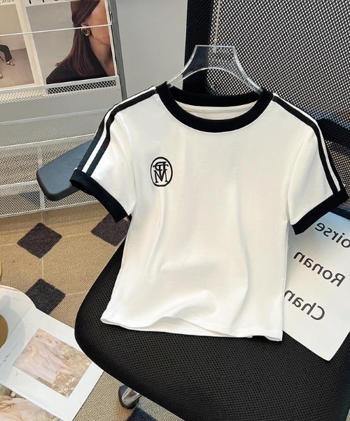 paravion(パラビオン)の「ラインスポーティTシャツ(Tシャツ/カットソー・レディース・ブラック/ホワイト・FREE)」の3枚目の写真