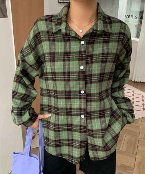 2ly2（トゥーリートゥー）の「カジュアル可愛い♪ チェックシャツジャケット（シャツ/ブラウス・レディース・ピンク/レッド/ボルドー/グリーン/イエロー/ネイビー/ブルー/アイボリー/カーキ/モカ/イエロー系/チェリーレッド・FREE）」の4枚目の写真